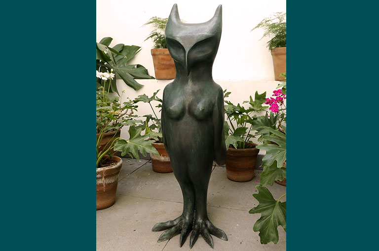 Leonora Carrington, La tecolota, 2010, bronce.